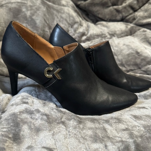 Calvin Klein Black Pointed Toe Heels - Picture 4 of 7